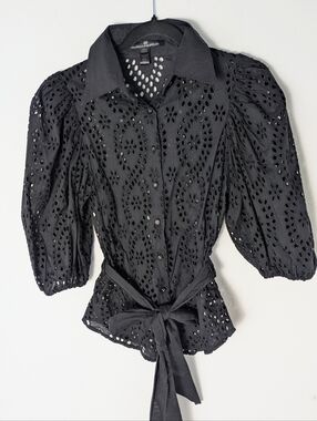Kamiseta Black Eyelet Button Down Top Blouse Sz S Puff Sleeve Romantic Lace EUC